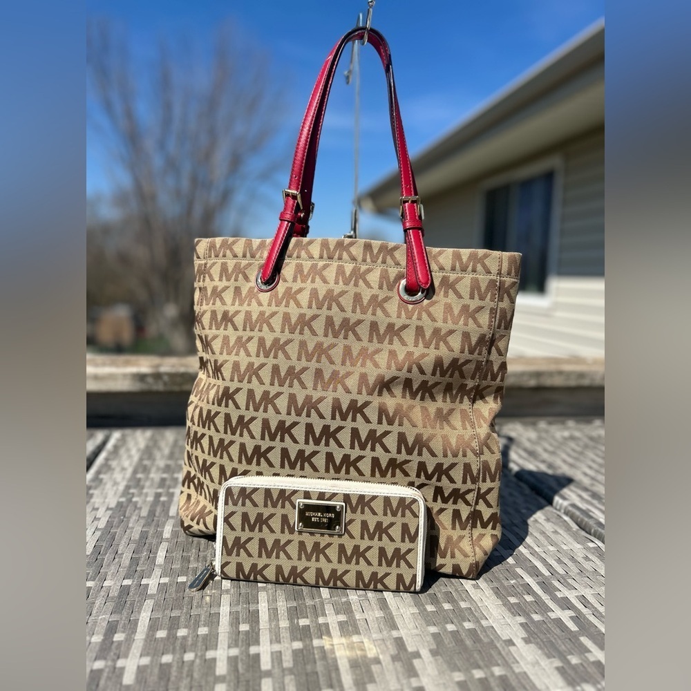 Michael Kors Signature Jacquard Brown Tan Red Leather Canvas Deep Tote w/ Wallet